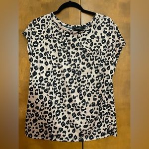 Cute leopard print top
